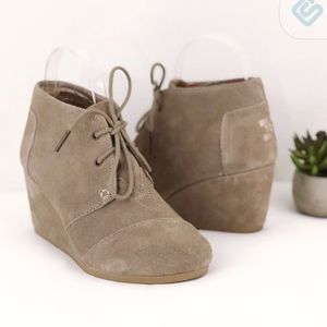 TOMS Desert Lace up Wedge Bootie Boot Tan 8
